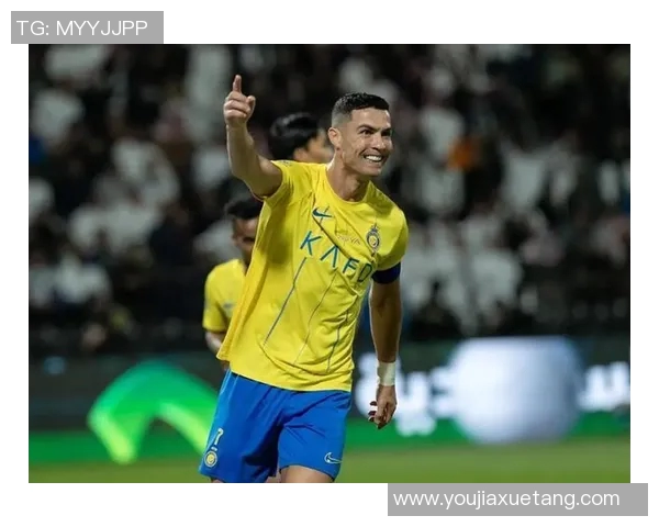 当足球明星被换下场时的心态与反应解析 当足球明星被换下场时的心态与反应解析