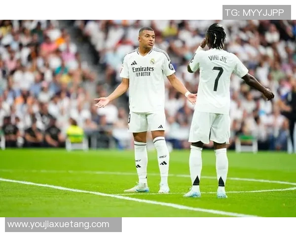 足球明星的独门绝技揭秘如何在比赛中逆转局势与提升个人魅力