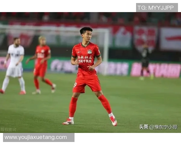 成都排球队战术分析与未来发展方向的深入探讨 成都排球队战术分析与未来发展方向的深入探讨