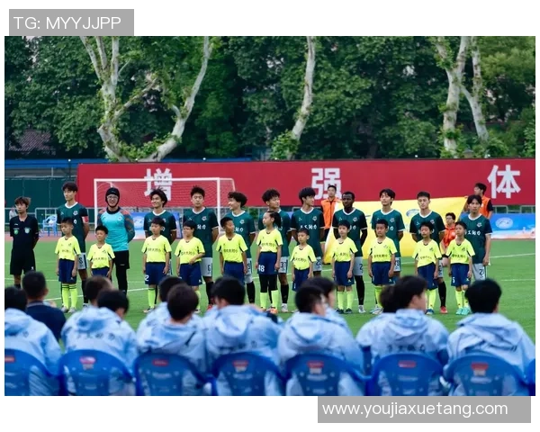 厉害的球童如何培养足球明星的成长与成就排名解析